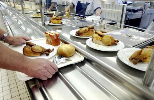 校園里的新商機：代買飯、代占座，跑腿配送的新市場！